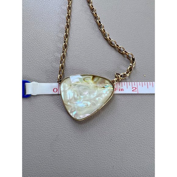 NWT Kendra Scott "McKenna" Pendant Necklace, Vintage Gold and Abalone Stone - Picture 10 of 11